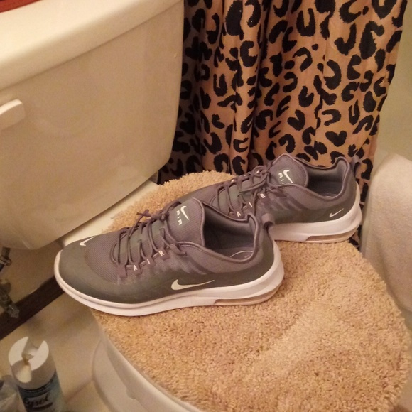 Nike Air Max - Picture 1 of 2